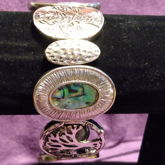 Silver tone & Albacore Bracelet - Picture 5 of 6